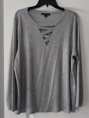 INC International Concepts Light Gray Ribbed Crisscross V-Neck Long Sleeve Top